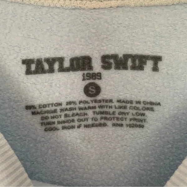 Taylor Swift 1989 Sweatshirt - Image 5