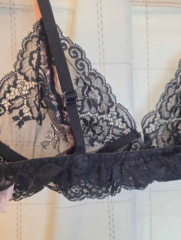 Victorias Secret Vintage Bra - Image 7