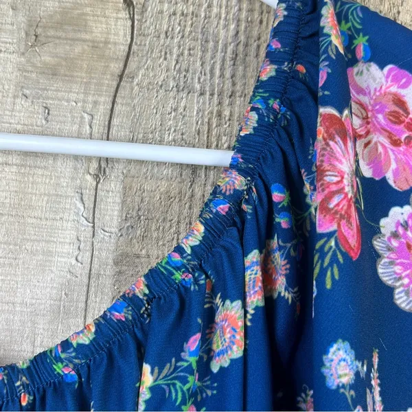 Jealous Tomato Size Medium Floral Top w/Balloon Sleeves & Elastic Stretc… - Image 5