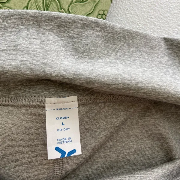 NEW Old Navy women’s cloud+ go-dry medium gray soft‎ stretch high waist leggings - Image 5