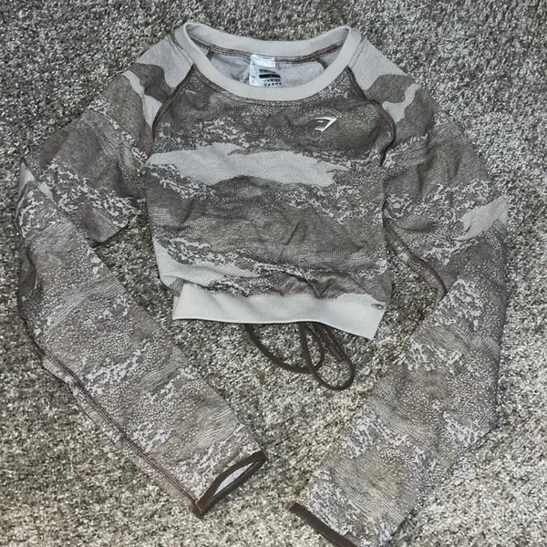 gymshark long sleeve shirt tie back - Image 3