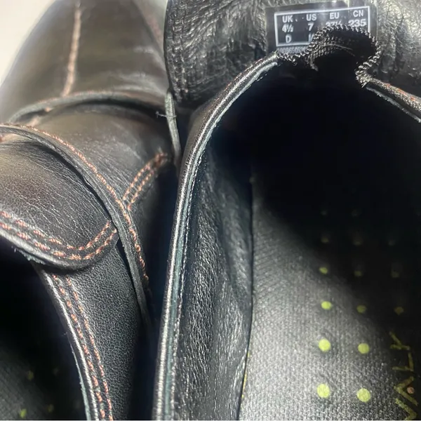 Clarks Black Leather Slip-On Comfort Loafers‎ size 7 - Image 4