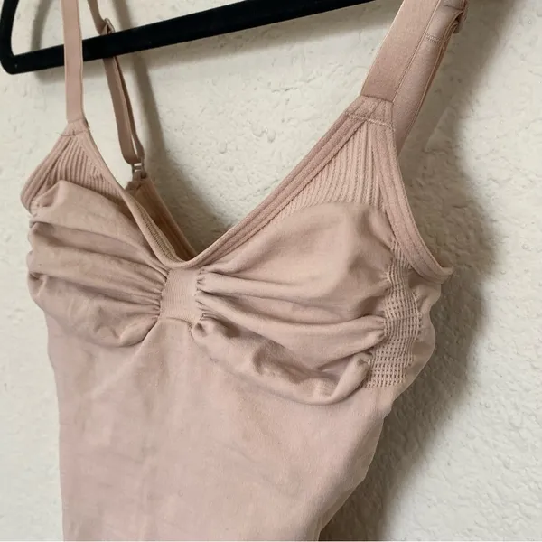 NEW SKIMS SEAMLESS‎ SCULPT BRIEF BODYSUIT Mica Clay Size XS - Image 2