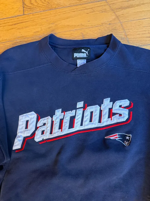 Puma Vintage patriots NFL crew neck - Image 3