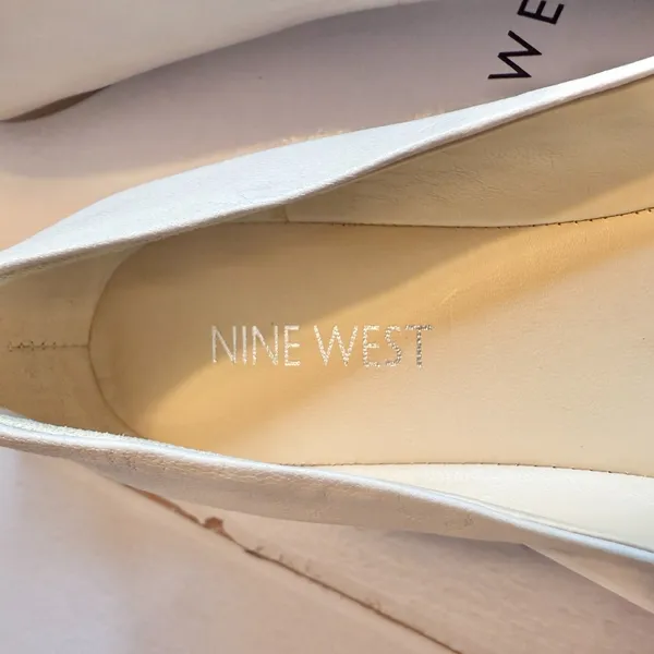NIB - Nine West - Women’s Cream Ballet Flats - Size 6 - Image 4