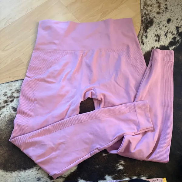SET ACTIVE Pink Leggings‎ Size Medium - Image 4