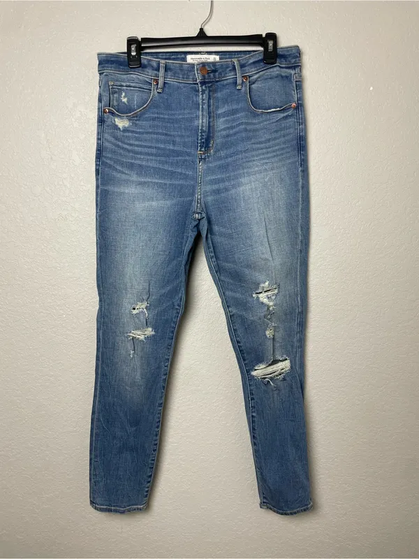 Abercrombie & Fitch High-Rise Super Skinny Ankle Jeans in Blue Wash Size 12L - Image 2