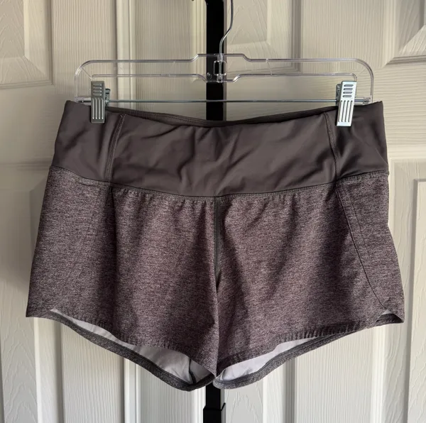 Lululemon Athletic Running Shorts Gray Lined 4" Inseam Women's Size: 6 - Image 3