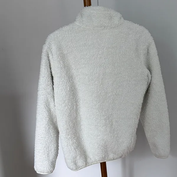 Patagonia Women’s White Fleece Quarter Zip Sweater - Image 4