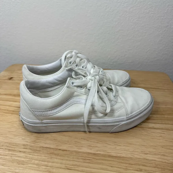 Vans Women’s Old Skool Sneakers in True White Size 6 - Image 4