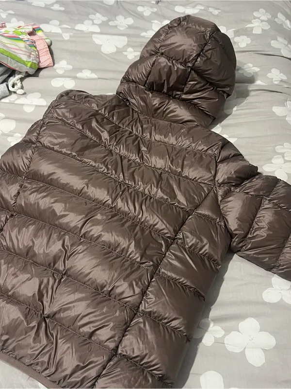 Aritzia Hooded Quilted Puffer Jacket in Taupe Brown - Image 5