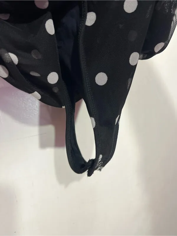 Abercrombie & fitch Off-Shoulder Black and white Polka Dot Mesh Bodysuit size XL - Image 5