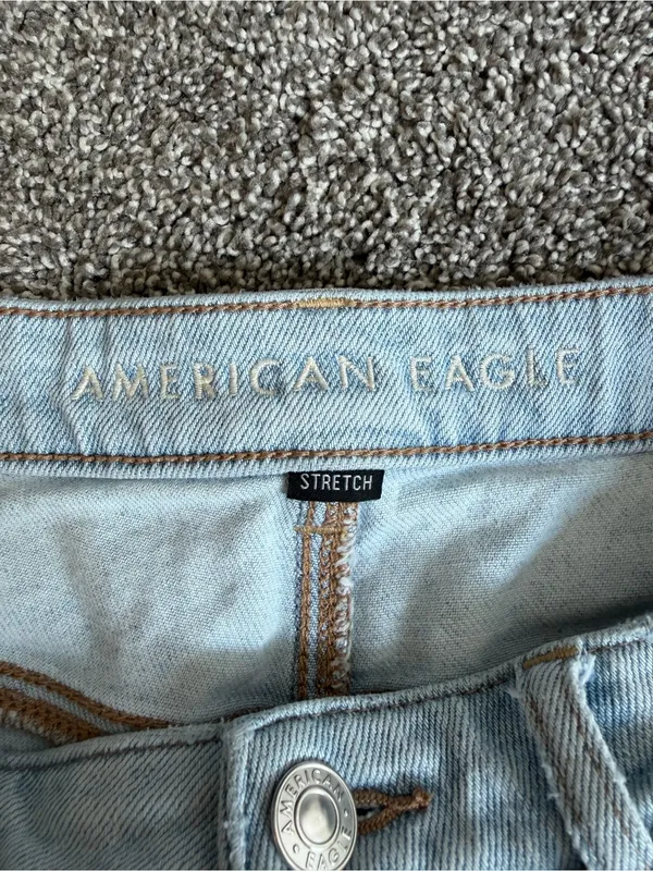 American Eagle Size 8 Super High Rise Distressed Light Wash Denim Shorts - Image 3