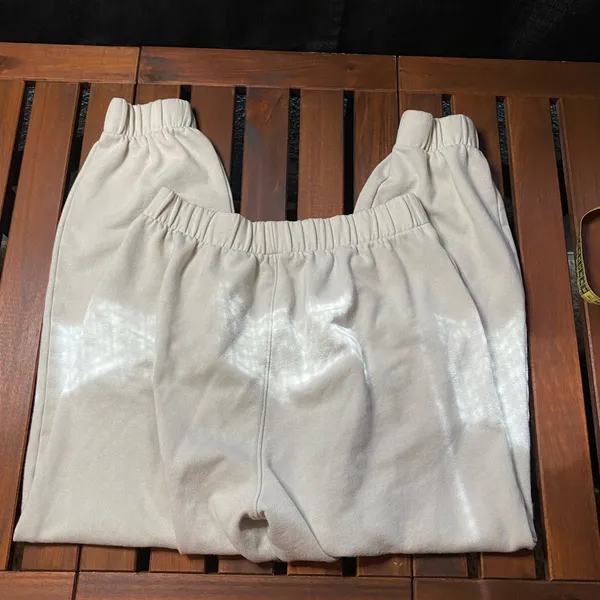 GAP Women’s Cream Jogger Pants size M - Image 6