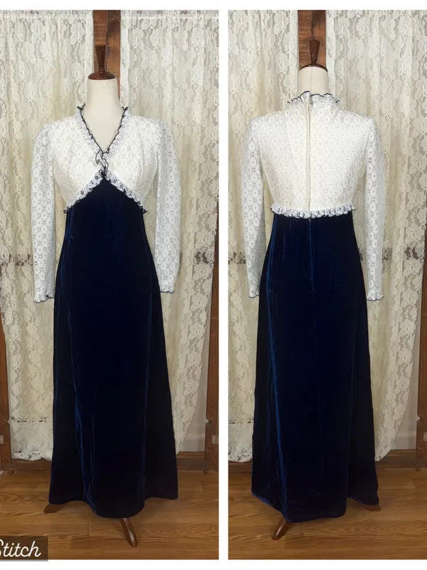 Gorgeous Vintage 1970s Navy Blue Velvet Formal Gown - Image 2