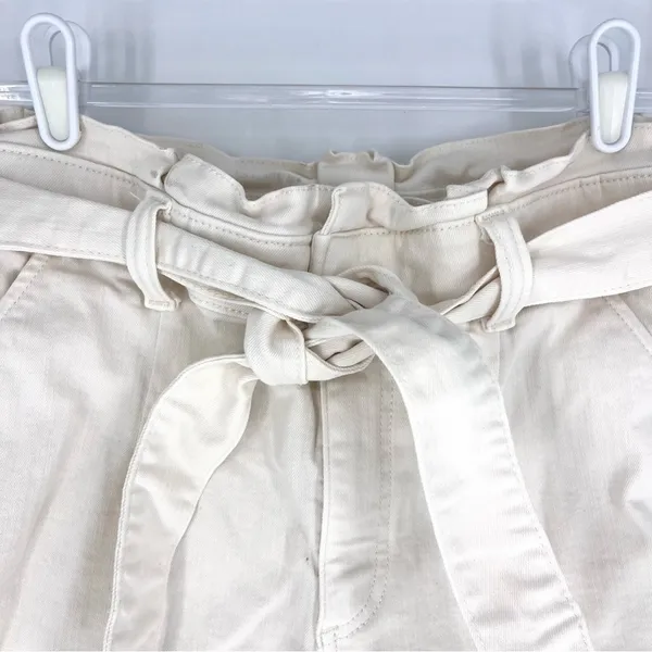 Express‎ Shortie Extreme High Rise with Tie Belt Paper Bag Shorts Cream Size 6 - Image 4