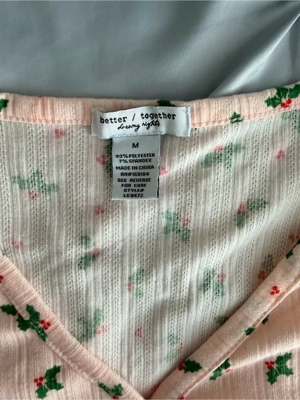 Women’s Pink Ribbed Holiday Pajama Set with Holly Print - Image 3