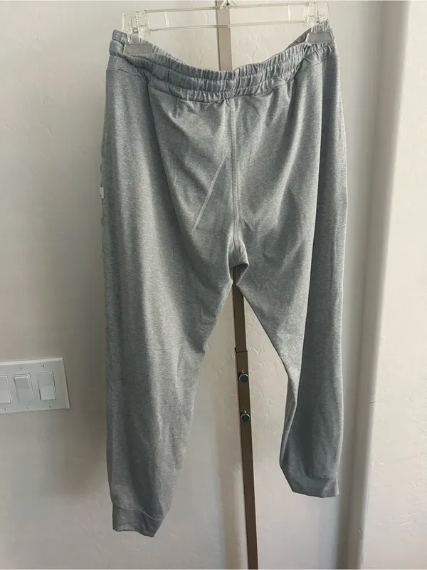 Vuori Performance Jogger Women’s Small Gray Heather DreamKnit Athleisure Pants - Image 4