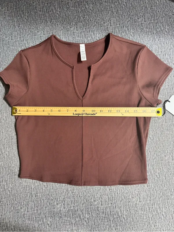 Alo Savvy Short Sleeve Rib Crop Top - Image 9