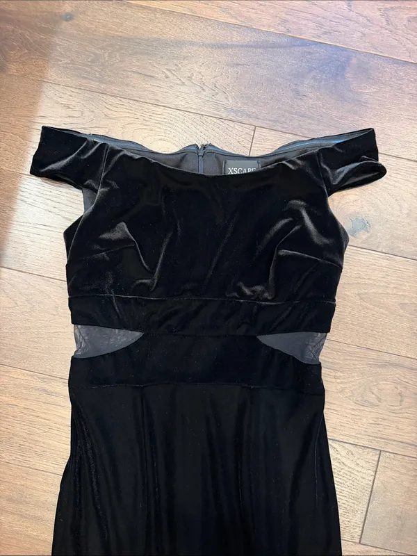 XSCAPE Black Velvet Off Shoulder Maxi Gown Cutout Formal Dress Size 6 - C61-123 - Image 3