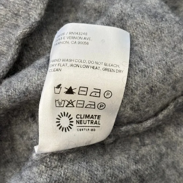 Reformation 100% Cashmere Sweater Sz S Gray Neutral Quiet Luxury Classic Winter‎ - Image 8