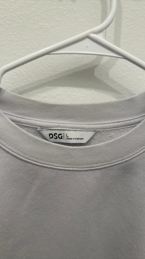 DICK'S Sporting Goods Crewneck - Image 2