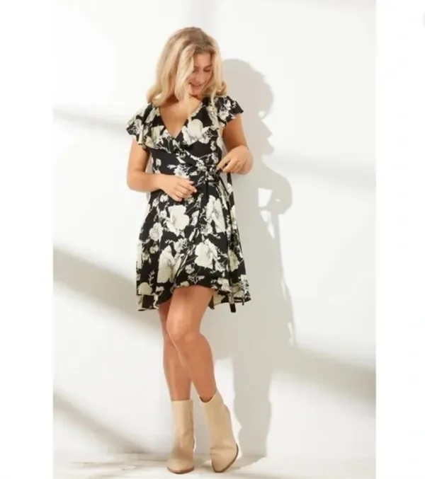 Free People wrap dress size small, new, never worn - Image 6