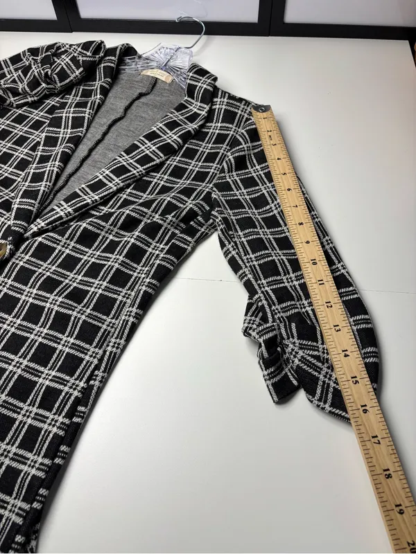 Altar'd State Black & White Plaid Blazer Single Button Ruched Sleeves XS USA EUC - Image 5