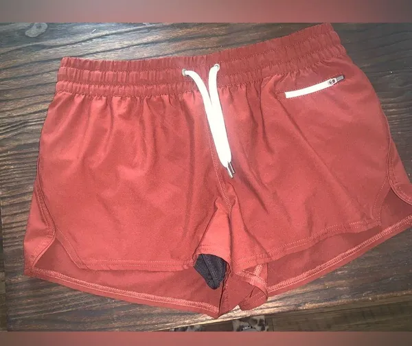 Women's Brown Casual Shorts vuori size L nwot summer classic activewear casual - Image 3