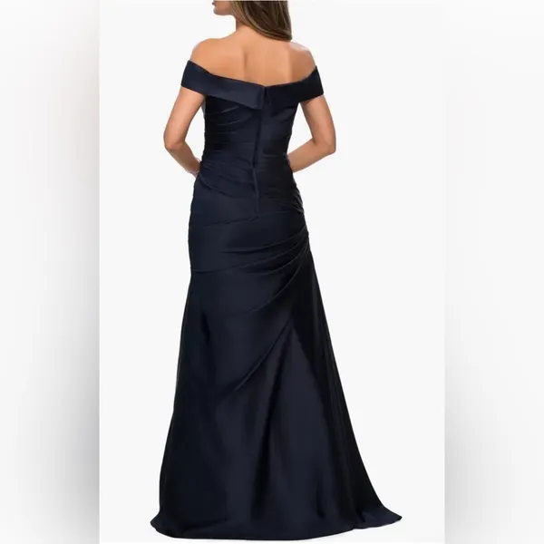 NWT La Femme Off Shoulder Column Mother of the Bride Ruched Navy Size 12 29541 - Image 2