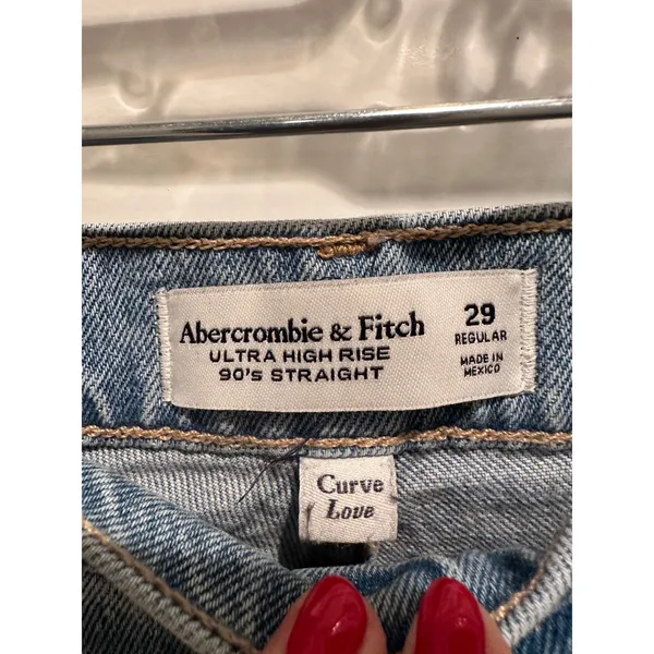 Abercrombie &‎ Fitch Curve Love Ultra High Rise 90s Straight Jeans Light Wash 29 - Image 3