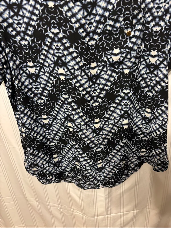 Cato Black and White Geometric Short Sleeve Top - Image 3