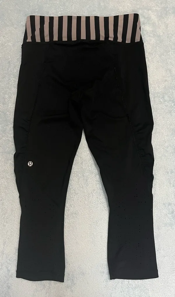 Lululemon Crop Mesh Leggings Black - Image 2