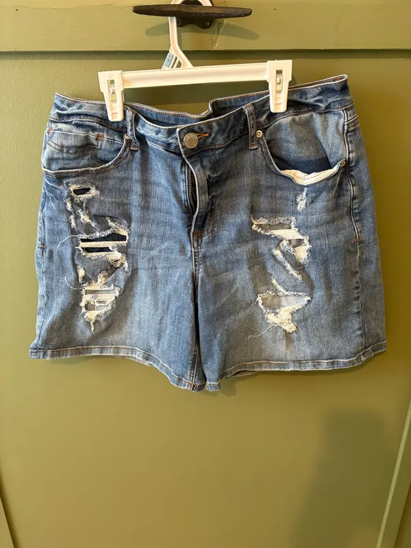Maurice’s Denim Distressed High-Rise Shorts - Image 2