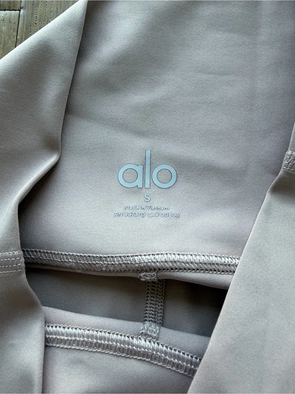 Alo Yoga - High-waist airlift legging - Size Small - Image 4