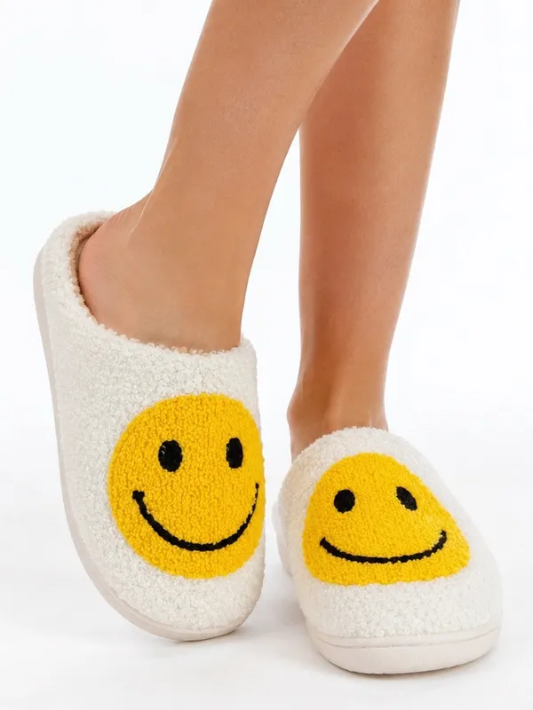 NEWSmiley Face Fuzzy Sherpa Slipper White Yellow Happy Face Cozy House Shoes 7-8 - Image 4