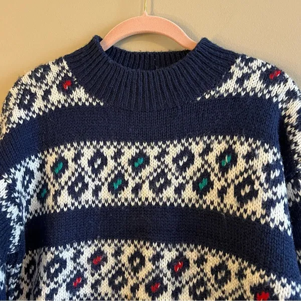 ✨ Vintage 16th Street Blue White Abstract Stripes Sweater Small‎ - Image 2