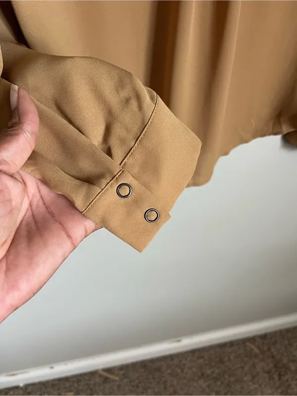 WORTHINGTON | Tan Snap Button-Front Long Sleeve Blouse Sz M - Image 5