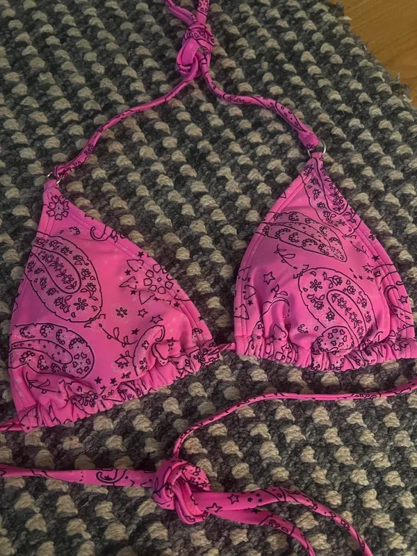 Target Pink bandana style bikini top No flaws Never wear - Image 2