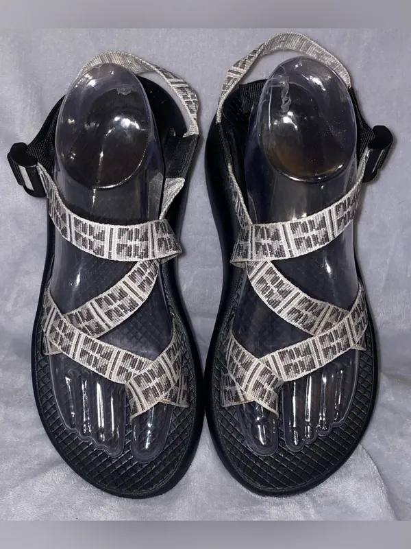 Chaco Women’s Size 10 ZX2 Classic Grey Geometric Strappy Sandals Toe Loop - Image 9