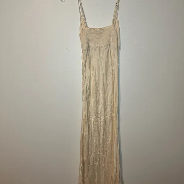 Rumored Saratoga Springs Midi Satin Dress Feminine‎ Travel Party - Image 3