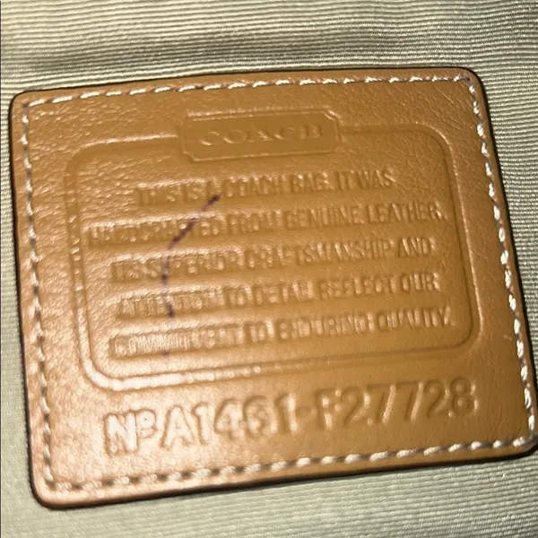 Coach Blue and Tan Shoulder Bag with Chic Design - Image 5