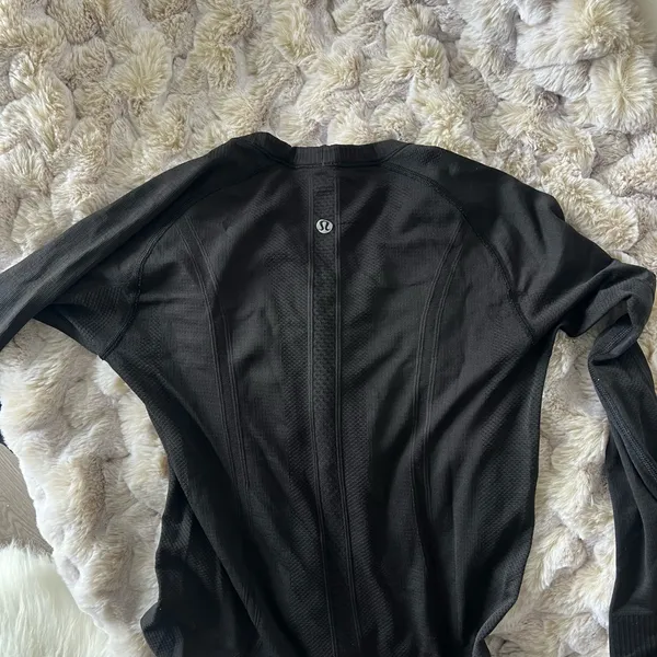 Lululemon Long Swiftly Sleeve - Image 3