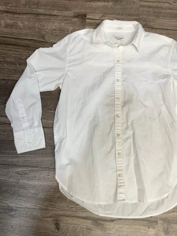 Abercrombie & Fitch White Oversized Button Down Shirt Women’s Small - Image 4