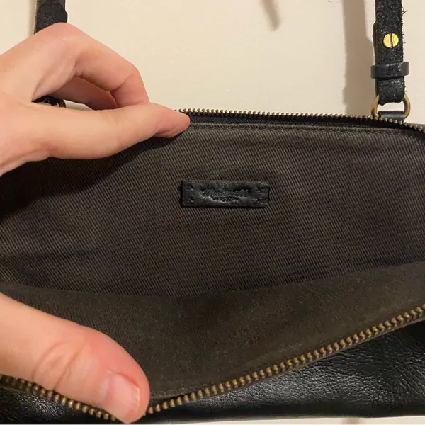 Madewell Black Leather Crossbody Purse - Image 6