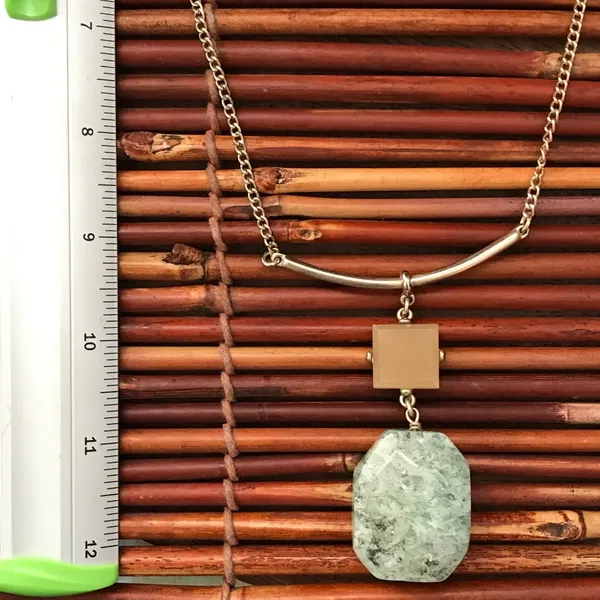 Chico’s Long Gold Tone Necklace Green Stone - Image 5
