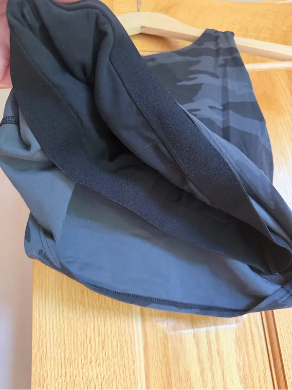 Athleta Conscious Crop Tank Top Black Gray Camo Sports Bra Powervita Small - Image 5
