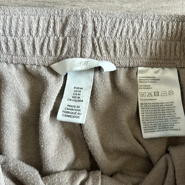 H&M lounge shorts - Image 3