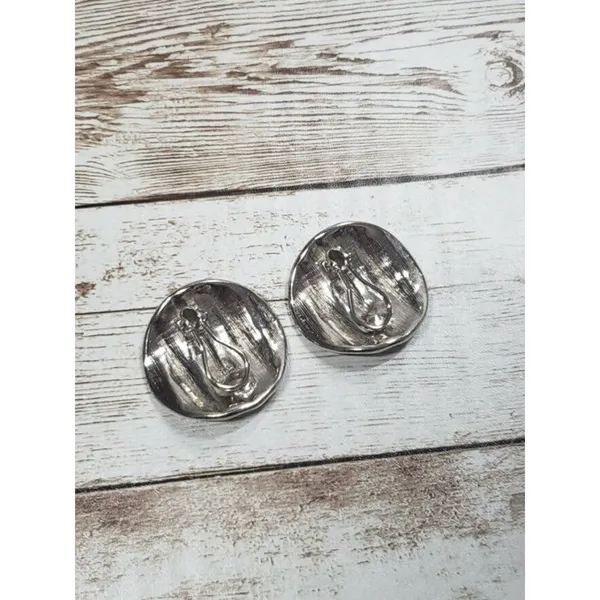 Vintage Clip On Earrings - Large Wavy Silver Tone Circle 1 & 1/8" - Image 6