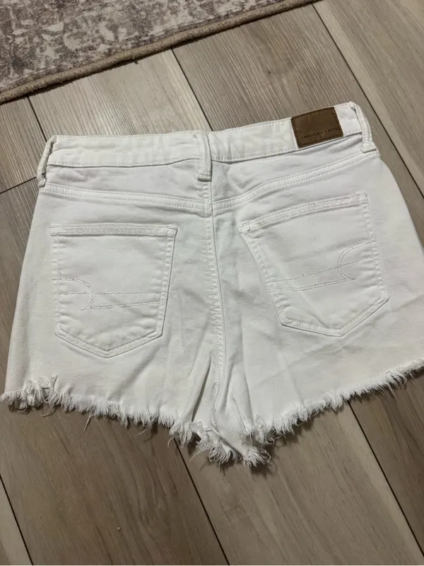 American Eagle Outfitters White Distressed Frayed Hem Denim Shorts - Image 3